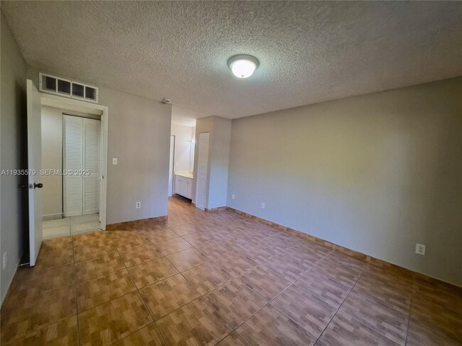 Building Photo - 8811 SW 132nd Pl