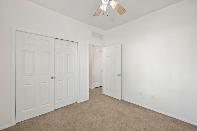 Building Photo - 3 Bedroom Home Located in Sycamore Park