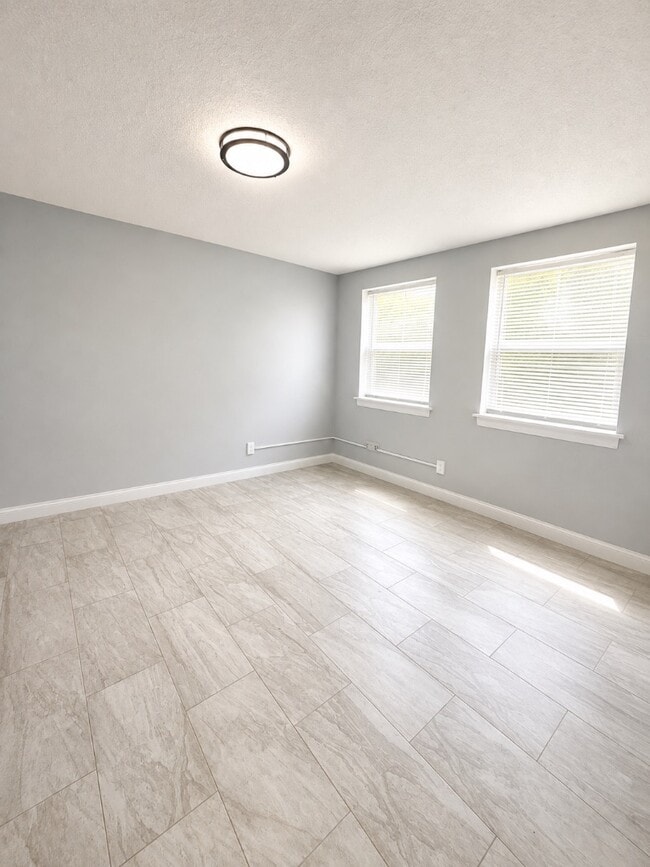 Building Photo - 3115 Bracken Woods Ln
