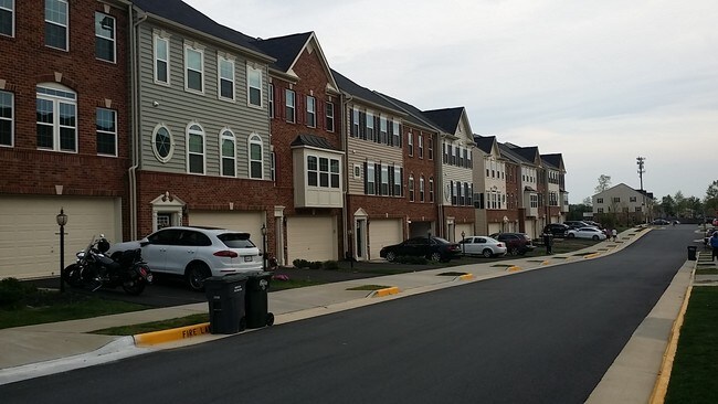 Building Photo - 22886 Chestnut Oak Terrace