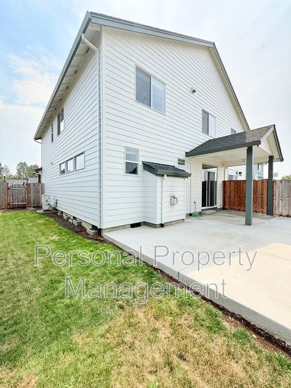 Building Photo - 1530 NW 29th Pl
