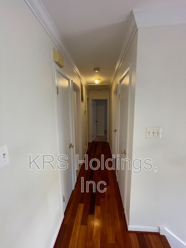 Building Photo - 5597 Shannon Ct