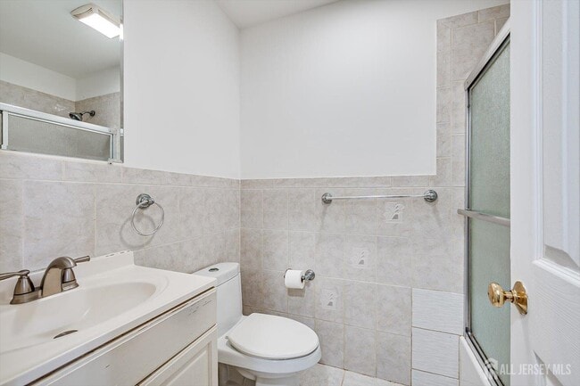 Building Photo - 1116 Edison Glen Terrace