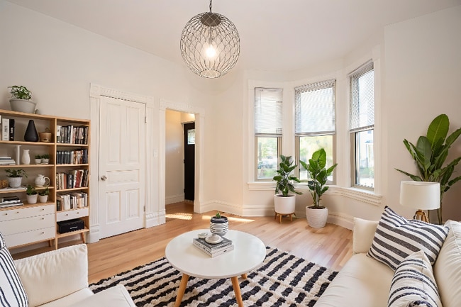 Building Photo - 2176 N Maplewood Ave