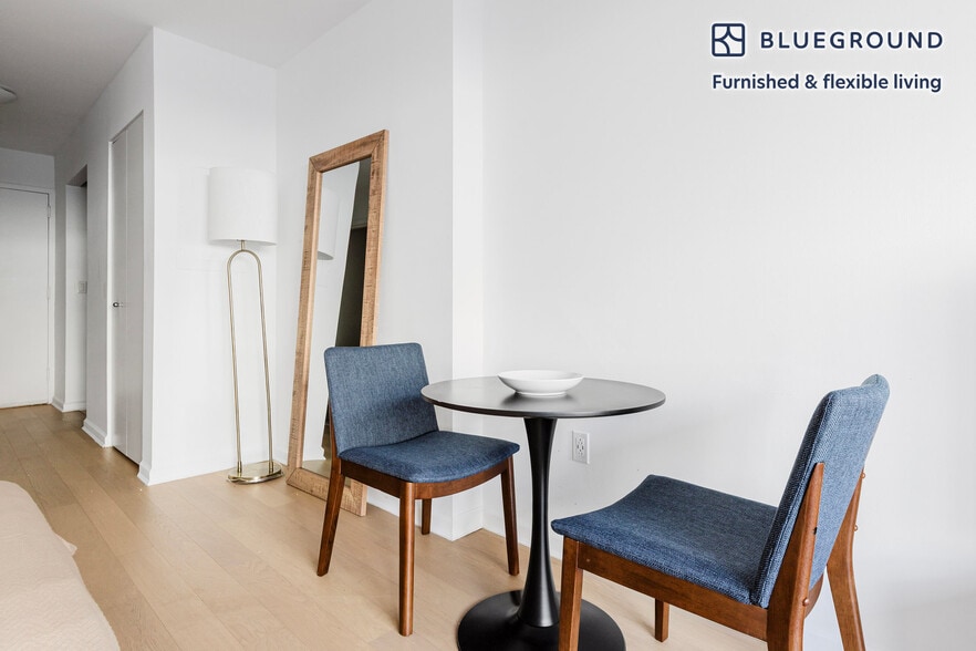 Building Photo - 535 W 23rd St