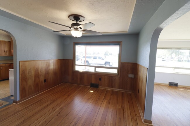 Building Photo - Charming 2 Bed / 1 Bath Home in Redmond!