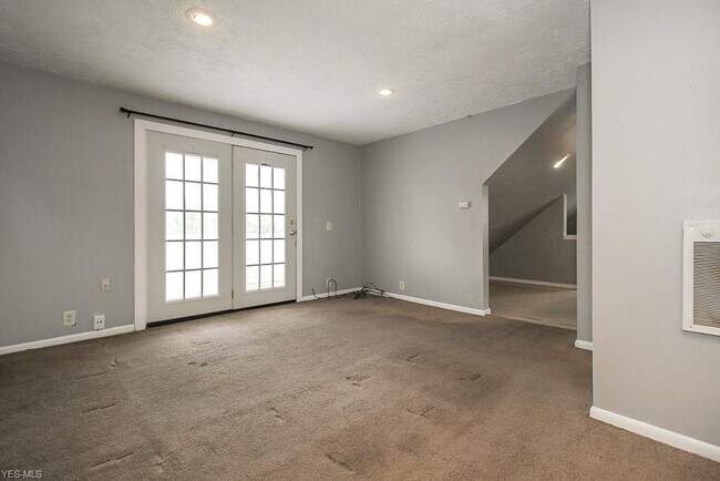 Building Photo - 3274 W 130th St
