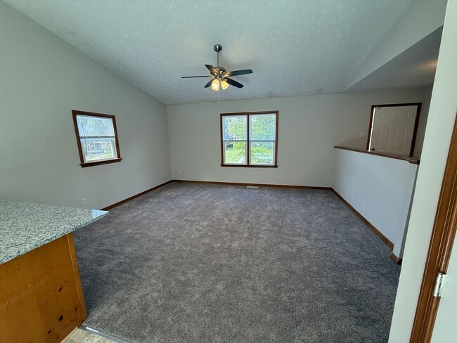 Building Photo - 6311 Midnight Dr