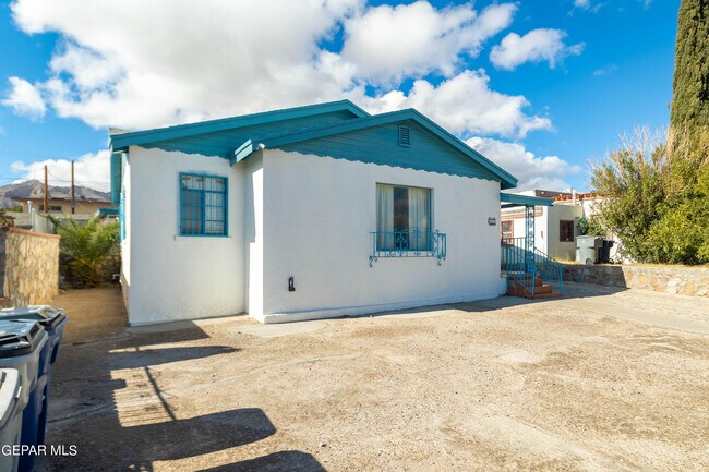 Building Photo - 4505 Pershing Dr