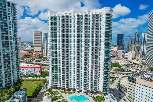 Building Photo - 350 S Miami Ave