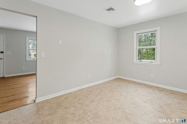 Building Photo - 85 Burwood Ave