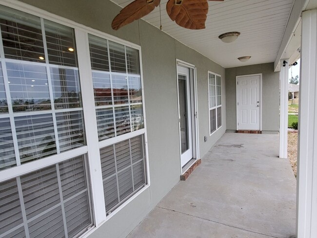 Building Photo - Waterfront Home on Lake Marin! 3 BR|2.5 BA with Great Outdoor Space!