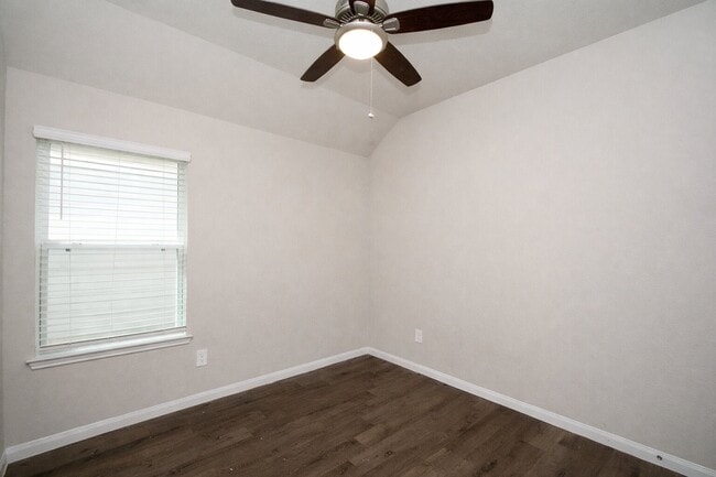 Building Photo - 5614 Brooklyn Rose Dr