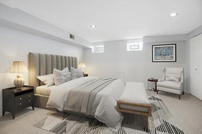 Building Photo - 5 bedroom in Chicago IL 60614