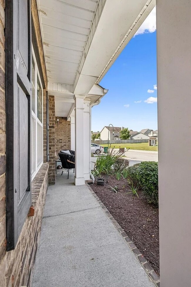 Building Photo - 1067 Muna Ct