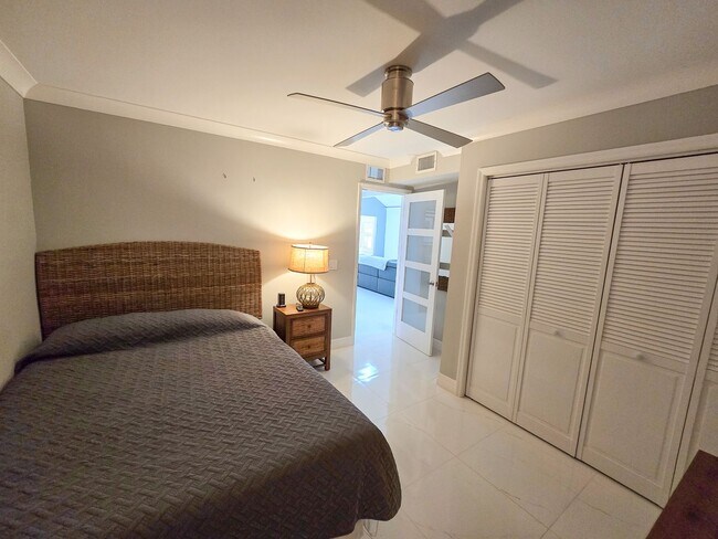 Building Photo - SEASONAL RENTAL - Luxury by the Beach!