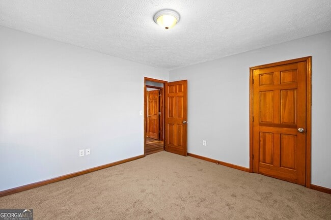 Building Photo - 168 Old Corinth Rd