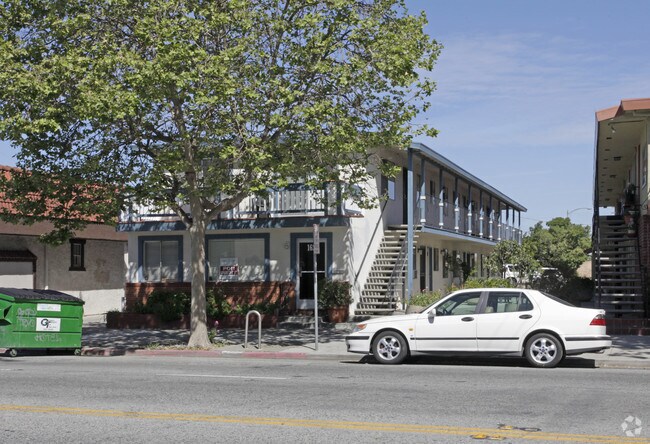 Building Photo - 1621 Alum Rock Ave