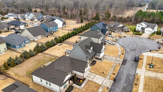 Building Photo - 7458 White Pine Dr