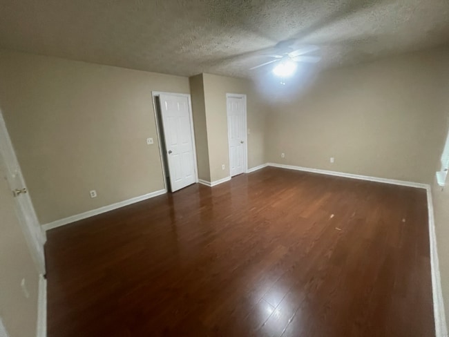 Building Photo - 3822 Meadow Green Ct