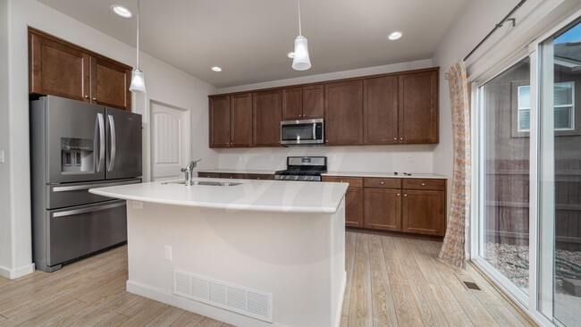 Building Photo - Beautiful 2 Story home in North Fork