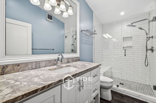 Building Photo - Quiet Coastal Living