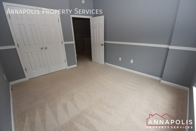Building Photo - 37 Harbour Heights Dr