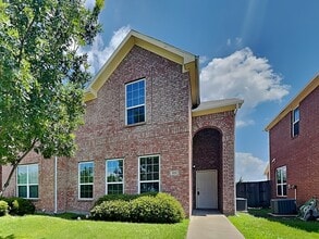 Building Photo - 821 Jamie Dr