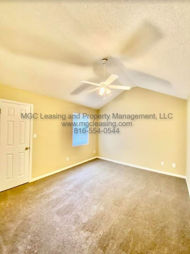 Building Photo - Whispering Winds Townhome in Lee's Summit MO