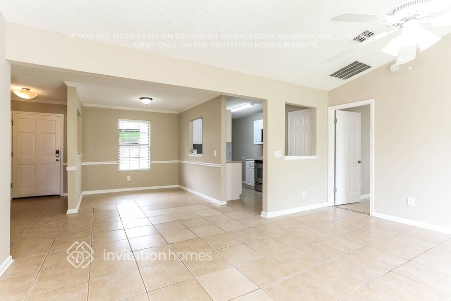 Building Photo - 361 Hickory Hollow Dr N