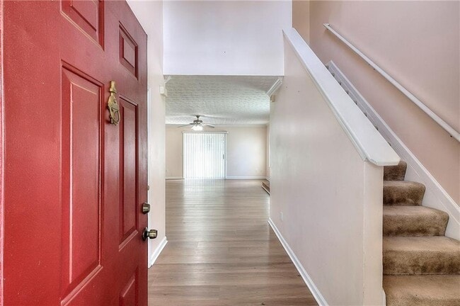 Building Photo - 665 Walnut Creek Dr NW