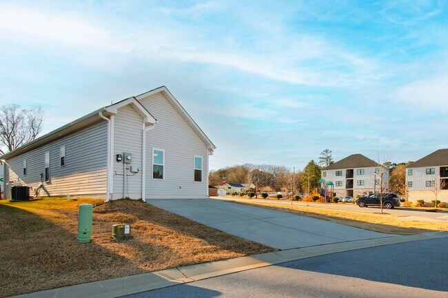 Building Photo - A Charming Ranch style home in Academy Point - minutes to downtown Clayton!