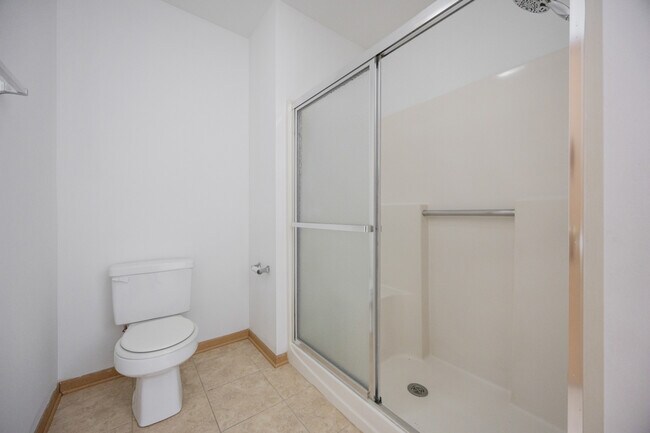 Building Photo - 881 N Swift Rd