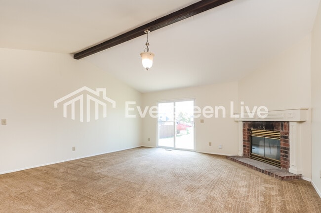 Building Photo - 6800 Deer Bluff Dr