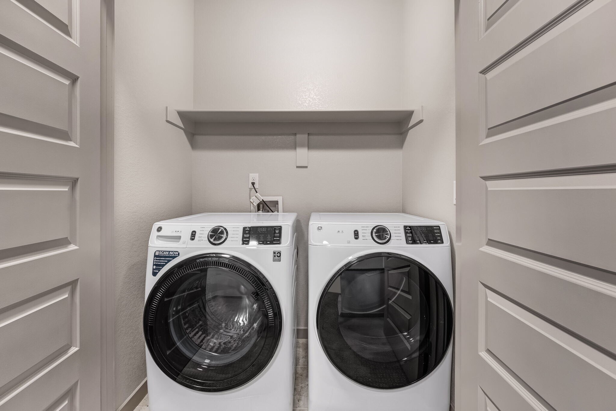 Building Photo - 6388 Nelson Ct