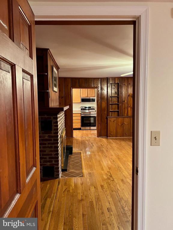 Building Photo - 1334 Waterbury Rd