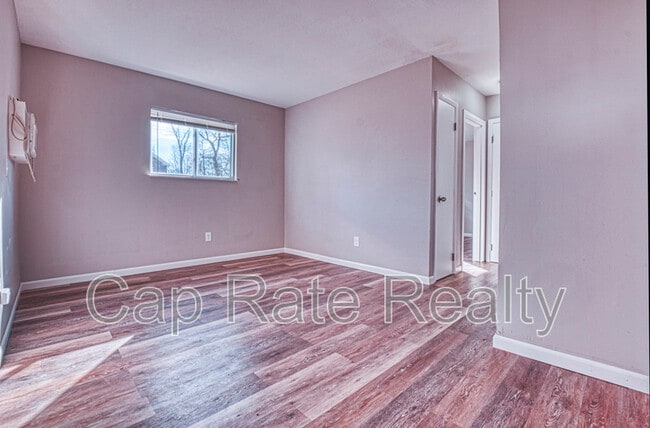 Primary Photo - 2735 Joyce Ave