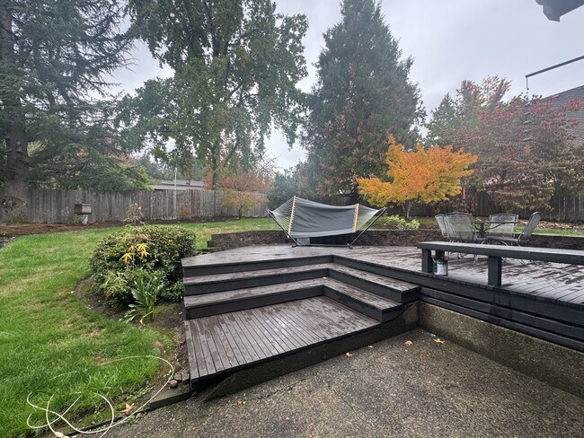 Building Photo - 17927 Ridge Lake Dr