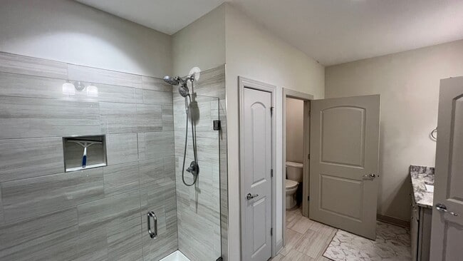 Building Photo - 847 Wellstone Dr