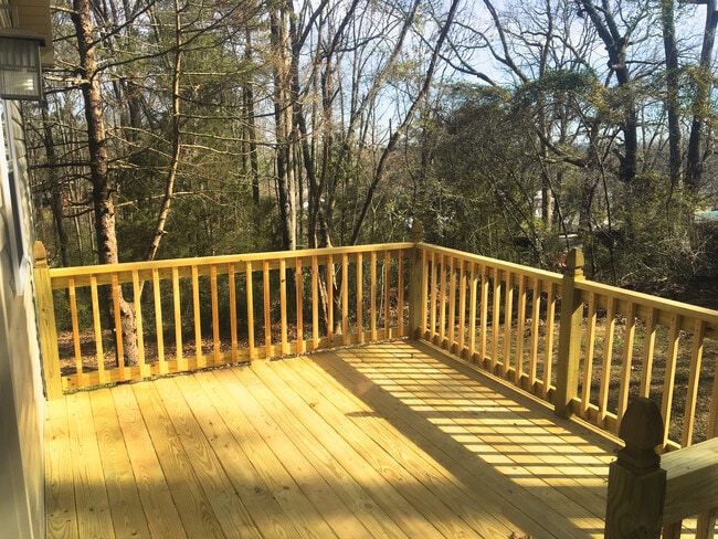 Building Photo - 1410 Beth St NW