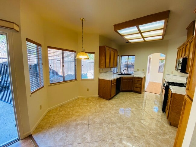 Building Photo - Laguna Home on Quiet Cul-De-Sac