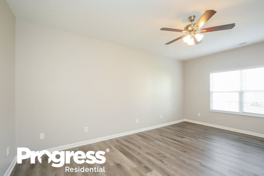 Building Photo - 8267 Templederry Dr