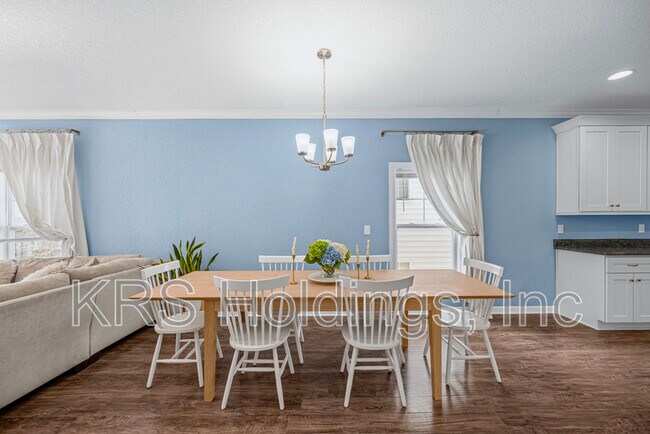 Building Photo - 9553 14th Bay St