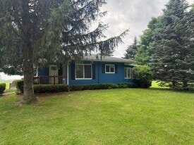 Building Photo - 16664 J Dr S