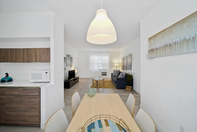 Building Photo - 1311 15th Terrace