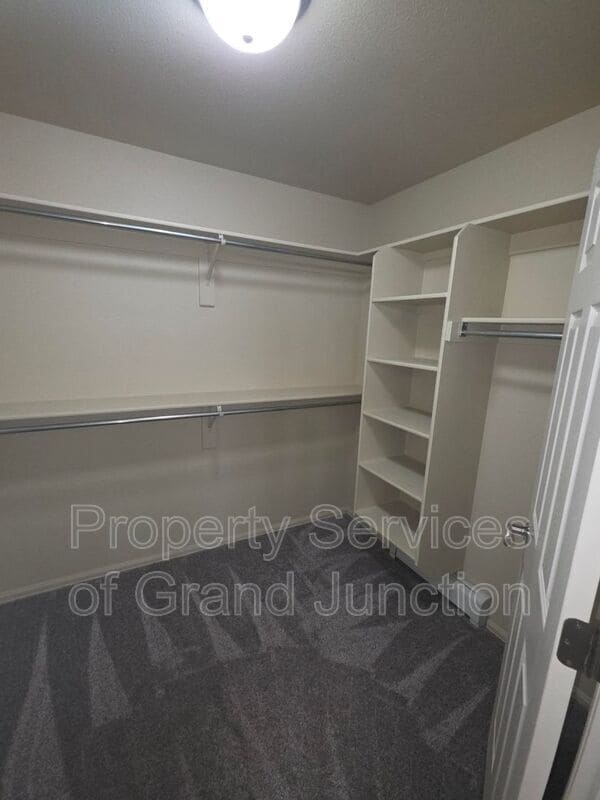 Building Photo - 3154 Glendam Drive
