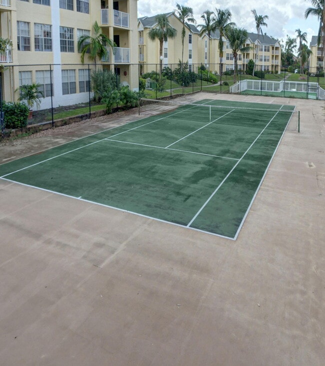 Building Photo - 6323 La Costa Dr