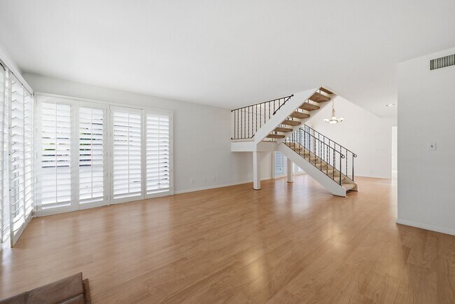 Building Photo - Rare Free-Standing Bluffs Z Plan – Largest...