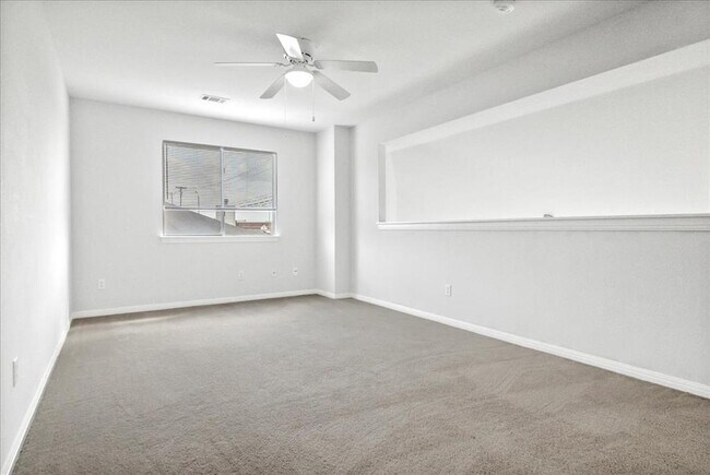 Building Photo - 1402 Grafton Ln