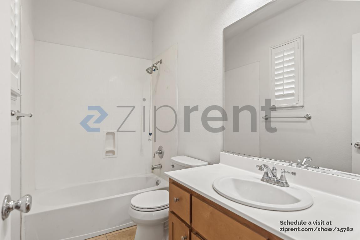 Building Photo - 4 Muller Pl